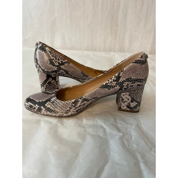 Donald Pliner Audry 8.5 Snake Skin 2.5 in Pump Closed Toe Heel - Picture 5 of 8